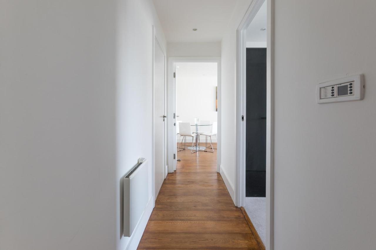 Luxury 2-Bed Flat Parking And Close To The Tube لندن المظهر الخارجي الصورة